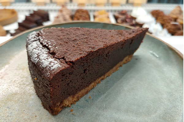 Yumgo Vegan Chocolate Cake